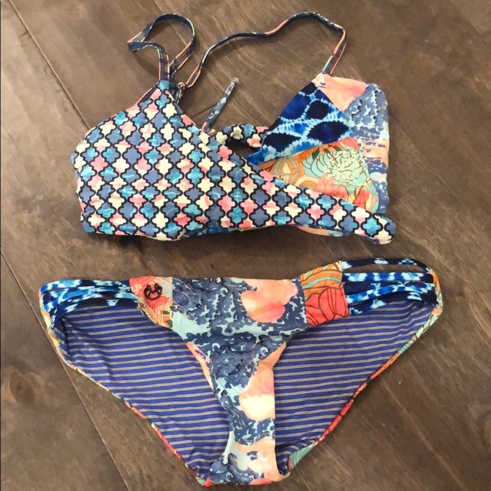 Crisscross wrap maaji bikini